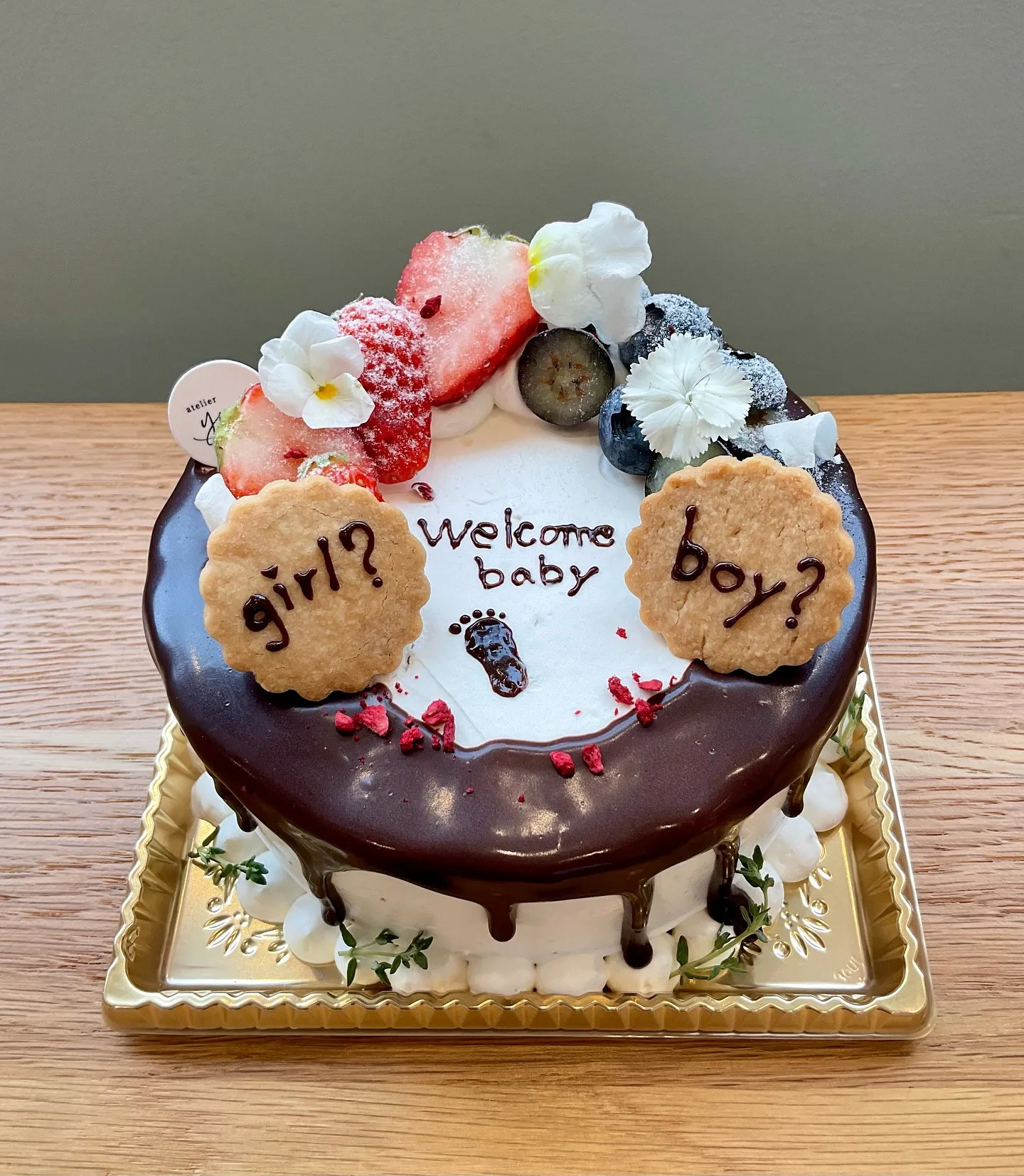乳製品と小麦不使用のジェンダーリビールケーキ