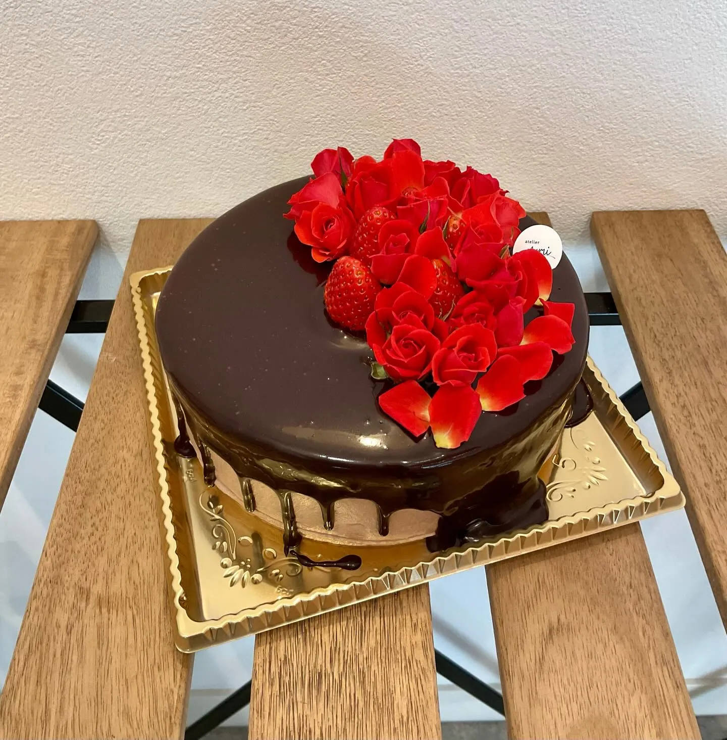 真っ赤なバラといちごを贅沢に🍓🌹