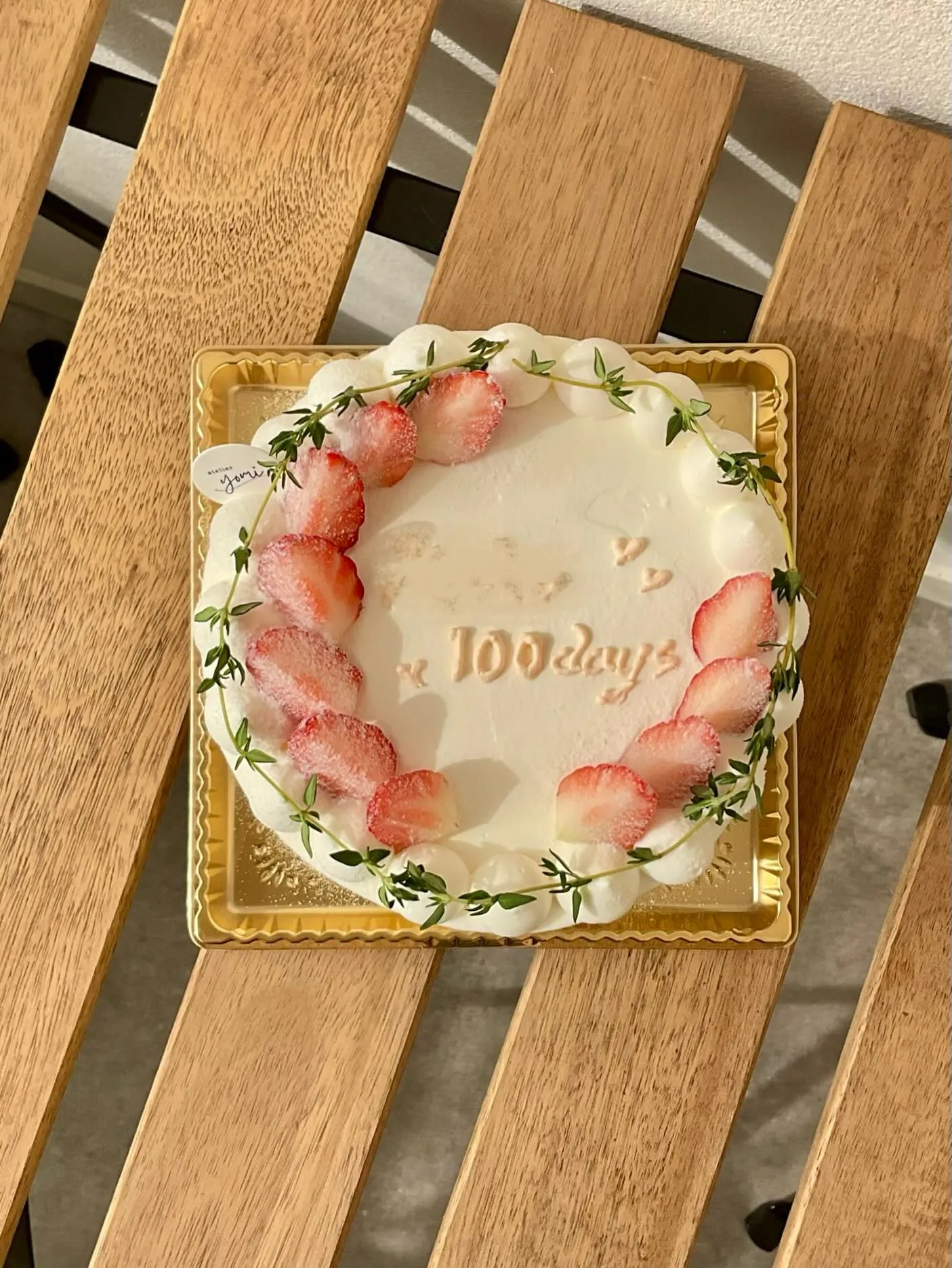 100days cake 👶🏻🍓