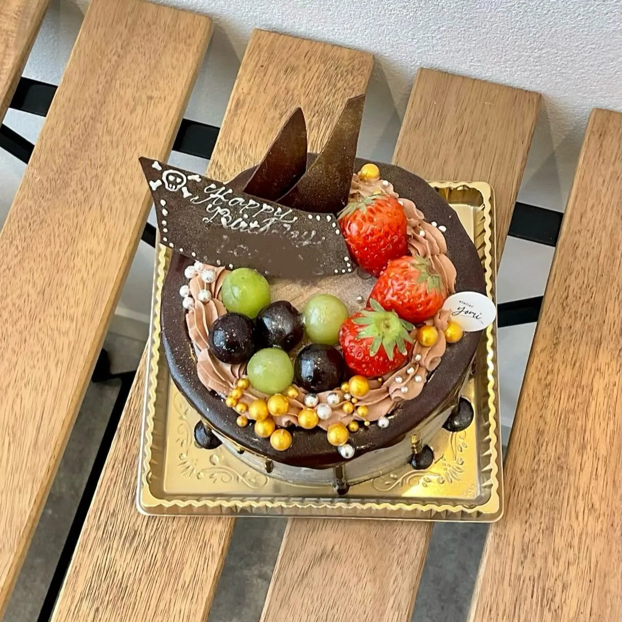 海賊の宝箱みたいなチョコレートケーキ🏴☠️✨