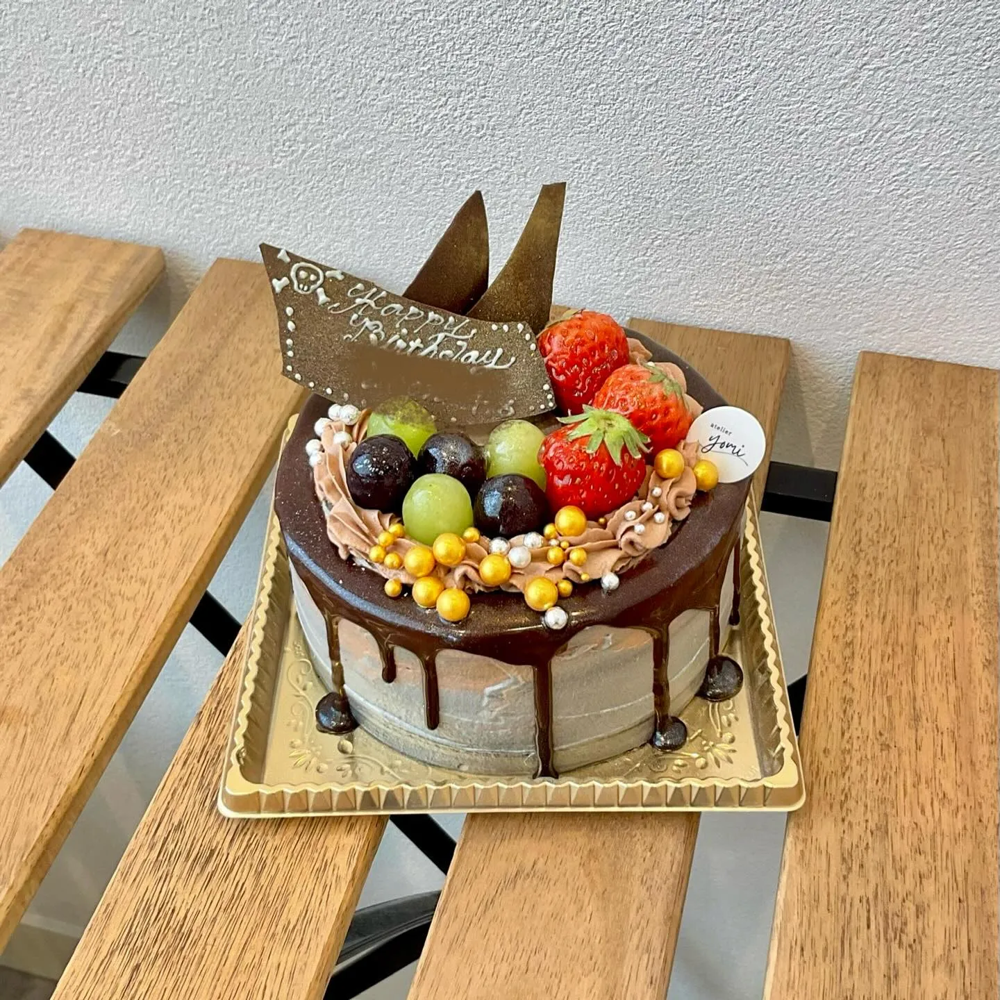 海賊の宝箱みたいなチョコレートケーキ🏴☠️✨