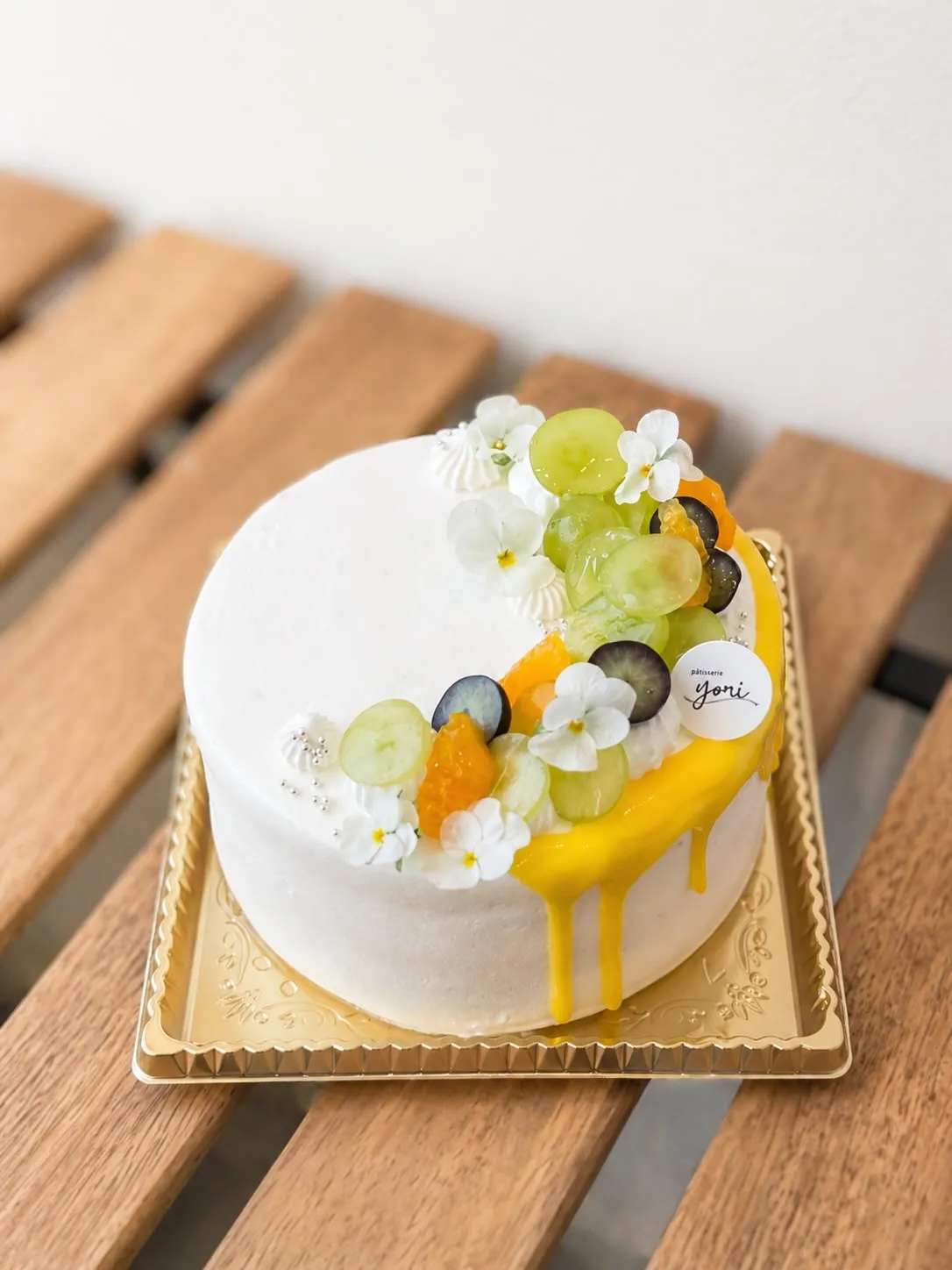 黄色が好きな方へのオーダーケーキ