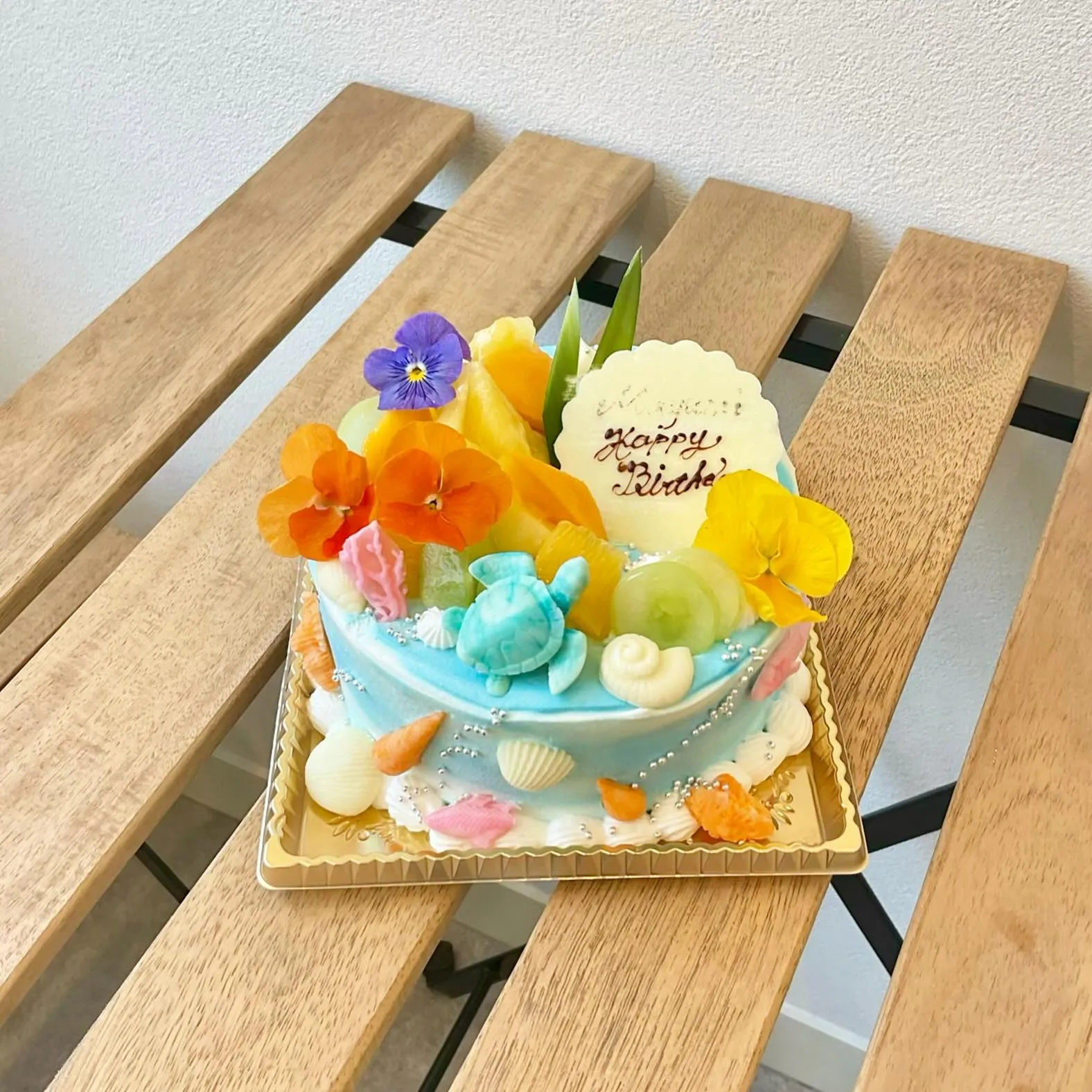 夏らしいバースデーケーキ🐢🌺
