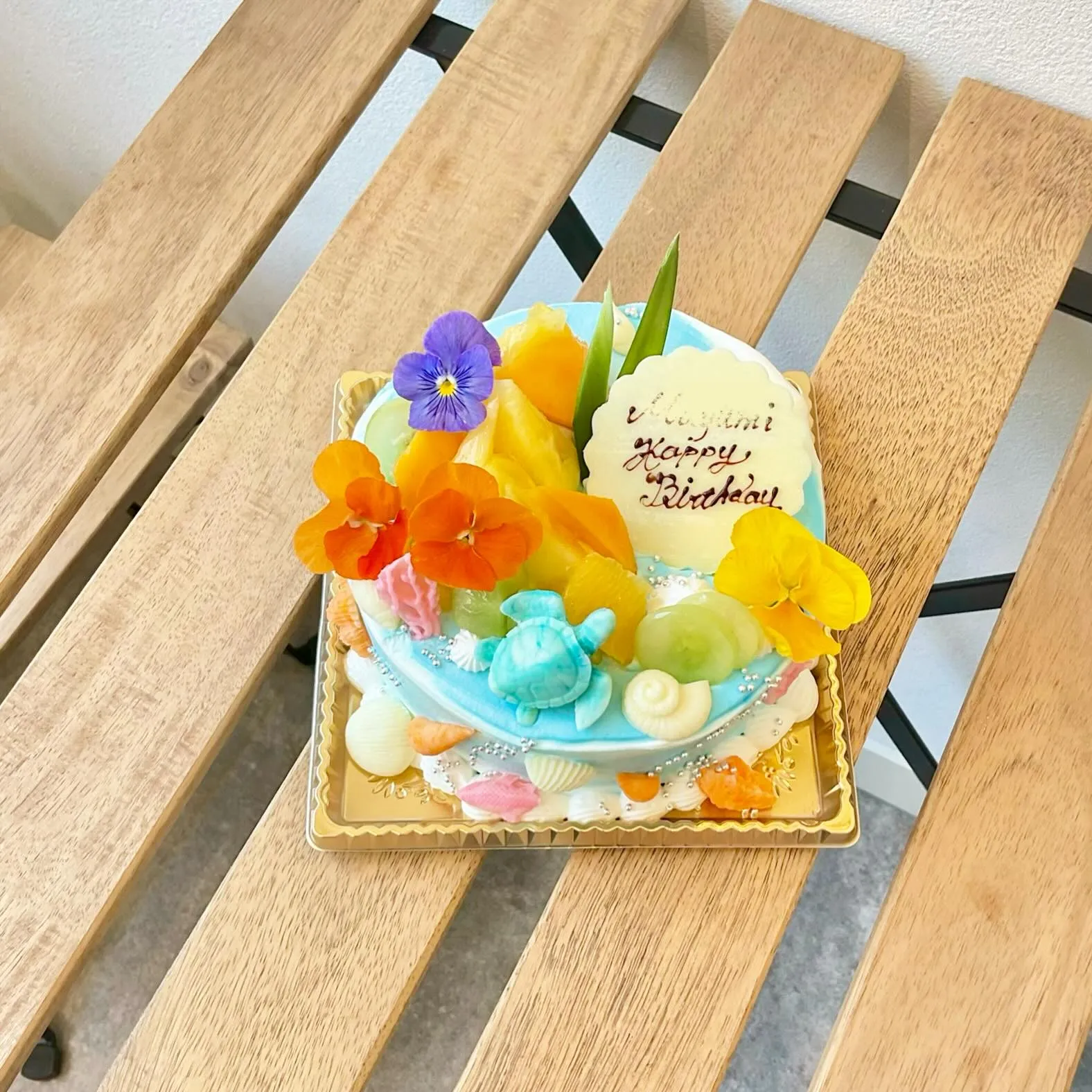夏らしいバースデーケーキ🐢🌺