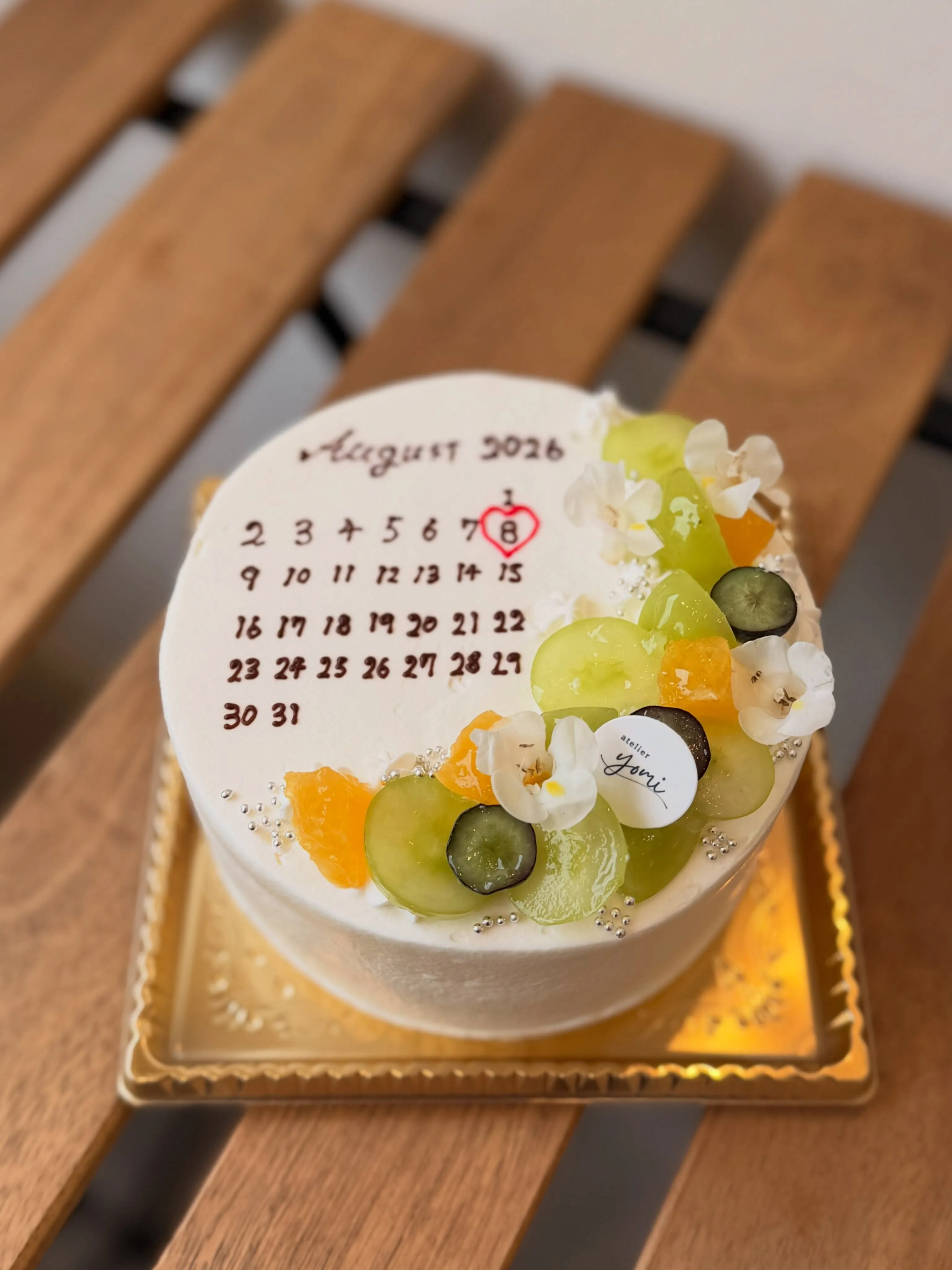 季節のフルーツのカレンダーケーキ