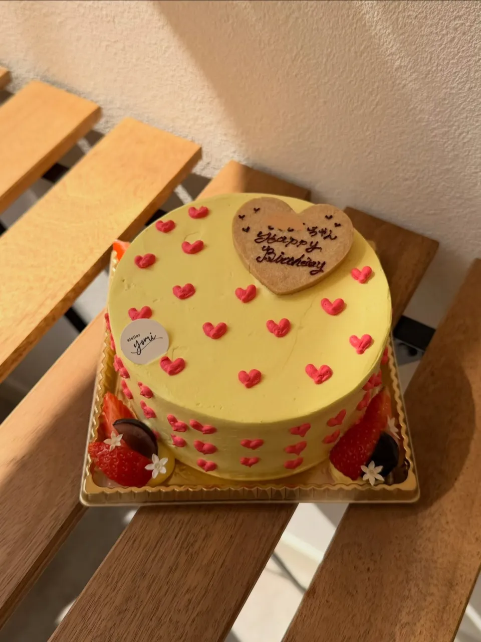 ギターモチーフのデコレーション🎸💛❤️